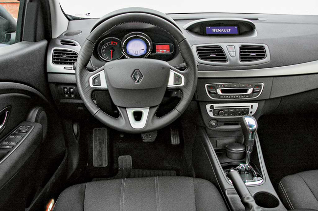 Тест-драйв Renault Fluence