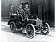 Один из трех первых Royce (1904 г.). За рулем Генри Эдмундс, «крестный отец» Rolls-Royce.