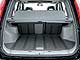 Nissan X-Trail 2.5 A/T Elegance. Вот это поистине «джиповский» подход! Пластиковую облицовку багажника легко мыть.
