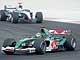 «Формула-1». Гран-при Бахрейна. «Зеленая кошка» (Уэббер) удирает от «серебристой стрелы» (Култхард).