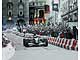 За несколько дней до гонки на Риджент-стрит в Лондоне прошел парад болидов «Ф-1», давший пищу слухам о вероятном Гран-при Лондона. На фото – Мартин Брандл за рулем Jaguar R5.