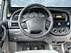 Chevrolet Tacuma SE. Центральная консоль расположена далековато от водителя, так что для регулировки настроек магнитолы, системы вентиляции и кондиционирования приходится тянуться.