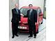На днях президенты компаний Pininfarina и Mitsubishi Motors Europe (ММЕ) Андреа Пининфарина (на фото справа) и Тим Тозер подписали соглашение о разработке компанией Pininfarina и организации производства кабриолета Mitsubishi Colt. 