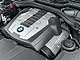BMW 740Li. Двигатель объемом 4,0 л пришел на смену 3,5-литровому. Новый мотор соответствует требованиям Евро 4 и развивает 306 л.с. и 390 Нм. Расход топлива увеличился всего на 0,1 л.