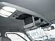 Toyota Land Cruiser 100. На потолке целая «обойма» отделений: от небольших – для очков, до более вместительных – для компакт-дисков и прочего.