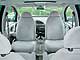 VW Sharan 95 - 00 г. в. В самой дорогой модификации Sharan – Carat – передние сиденья разворачиваются на 180°.