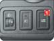 Suzuki Swift 1.3. Любителям ездить днем с включенными «противотуманками» понравится возможность нажатием кнопки (1) переводить подсветку из ночного (приглушенного) в режим нормальной яркости.