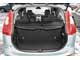 Mazda5. В 7-местном исполнении багажник невелик – его объем всего 112 л. Прикрывающая отсек шторка ложится прямо поверх спинок сидений третьего ряда. Таким образом, его не обязательно складывать, если вещей минимум (или нет вообще), а скрыть их от чужих глаз надо. 