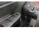 Volkswagen Passat. Стояночный тормоз активизируется нажатием на кнопку. Чтобы снять машину с «ручника», необходимо удерживать педаль тормоза.