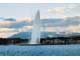 Символ Женевы – фонтан высотой 140 метров – на зиму отключают и включают только на время автосалона.