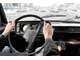 Изменившееся положение «баранки» при прямолинейном движении машины (особенно после проезда неровностей) – сигнал о неисправности рулевого управления.