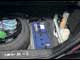 Mercedes C-Кlasse (W202). Непосвященным автолюбителям отыскать в Mercedes аккумулятор будет нелегко – он размещен в багажнике возле заднего правого крыла.