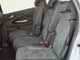 Ford S-Max. Каждое из трех раздельных сидений индивидуально регулируется по горизонтали и углу наклона спинки.