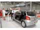 Automotive Ukraine’2006. Один из примеров европейского подхода к организации стенда: чтобы показать внутреннее пространство Toyota Yaris, у автомобиля полностью разрезали боковину кузова.