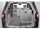 Ford Galaxy 2.0 TDCi. Сложив третий ряд сидений, получаем 830-литровый багажный отсек, а убрав еще и второй – 2325-литровый. Тогда здесь получается ровный пол длиной 2 м и шириной 1,5 м. 