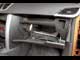 Peugeot 207. «Бардачок» оснащен подводом холодного воздуха и может «подрабатывать» холодильником.