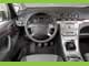 Ford Galaxy Ghia 2.0 TDCi. Системы управления борткомпьютером, аудиоцентром и навигационной системой продублированы на руле.