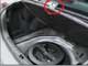 Toyota Avensis. Для более удобного извлечения «докатки» и инструмента полик багажника легко фиксируется в открытом состоянии.