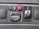 Toyota Avensis. Боковые зеркала легко складываются, что удобно на тесных парковках.