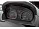 BMW X3. В салоне эффект новизны создают вставки на торпедо в тон дверных ручек и центральной консоли. На нижней спице спортивного руля появилась серебристая вставка. На спидометре версий с шестицилиндровыми моторами теперь 260 км/ч.