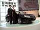 Еще один китайский изготовитель машин BYD представил седан бизнес-класса F6, оснащенный 2,0- или 2,4-литровым двигателями, соответственно BYD AUTO и Mitsubishi.