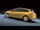 Renault Clio Grand Tour Concept. Золотистый автомобиль по компоновке можно охарактеризовать как трехдверное купе-универсал.