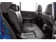 Nissan Tiida. Задние сиденья хэтчбека Tiida двигаются на салазках назад/вперед на 240 мм, за счет чего, в зависимости от ситуации, можно варьировать запас свободного места для коленей задних пассажиров или груза.