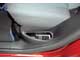 Seat Altea XL. Емкости для мелких и крупных предметов расположены по всему кузову: в полу багажника, около сидений и под ними.