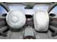 Размер и тип airbag у автомобильных компаний разные. Например, Mercedes, в зависимости от модели, предпочитает фронтальные подушки емкостью 60–70 л для водителя и 100–150 для пассажира. 