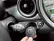 Mini Cooper S. Ключом в дорогих Mini Cooper S служит круглый брелок-транспондер. Мотор запускается и останавливается кнопкой.