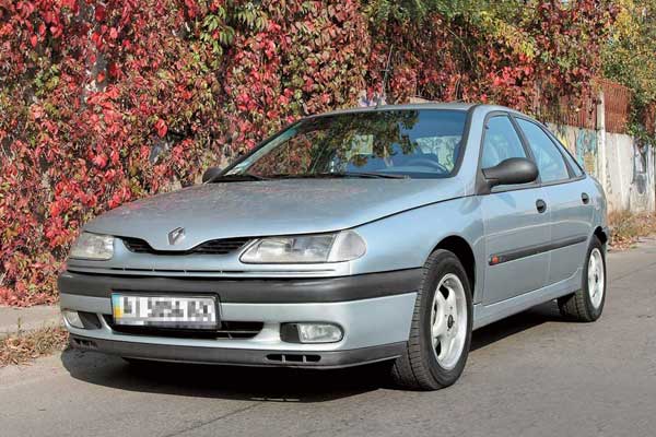 Renault Laguna 1993–2000 г. в. От $5 500 до $14 300