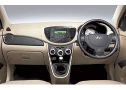 За стилизованным под новый Hyundai i30 передком легко узнается привычный образ Kia Picanto.
