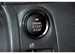 Система Кeyless Access позволяет запускать и глушить мотор простым нажатием кнопки. 