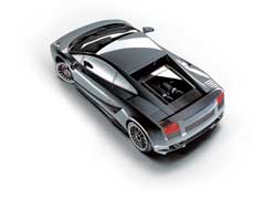 Покрытие кузова серой матовой краской под карбон – опция. Среднемоторная компоновка Lamborghini способствует лучшей управляемости в экстремальных режимах.