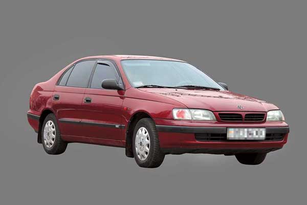 Toyota Carina (Е) 1992–1997 г. в. от $6300 до $11000
