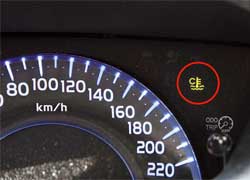 Функцию указателя температуры выполняет спецсимвол &ndash; он гаснет, значит, мотор достаточно прогрет. 