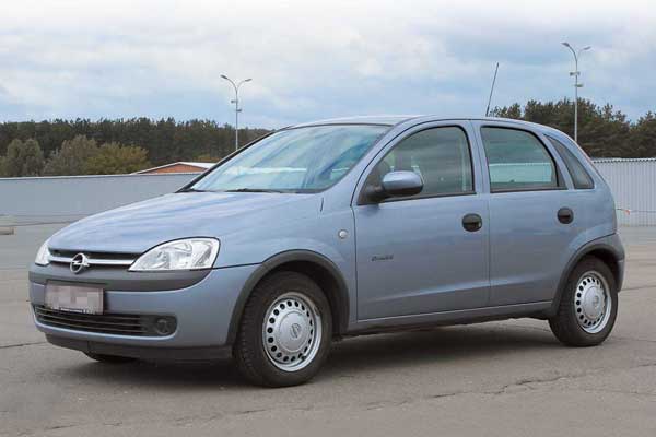 Opel Corsa (C) (2000–2006) от $6000 до $8400