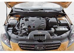 Турбодизельный 2,0-литровый двигатель лишь немного (5 л. с.) уступает бензиновой «двушке», но обладает впечатляющим крутящим моментом – 305 Нм.
