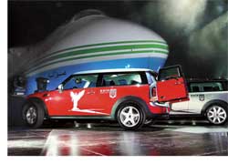Зима в 2008-м затянулась на один день. Именно он ознаменовался официальной премьерой модели Mini Clubman в нашей стране, прошедшей 29 февраля.