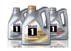 В рамках кампании по репозиционированию линейки моторных масел Mobil1 в Москве состоялась специализированная фотовыставка «Выбор Mobil: автомобили, люди, поколения», на открытии которой присутствовал звездный гонщик формульной команды McLaren Mercedes Льюис Хэмилтон. ExxonMobil проводит данную кампанию для российского и украинского рынков. 