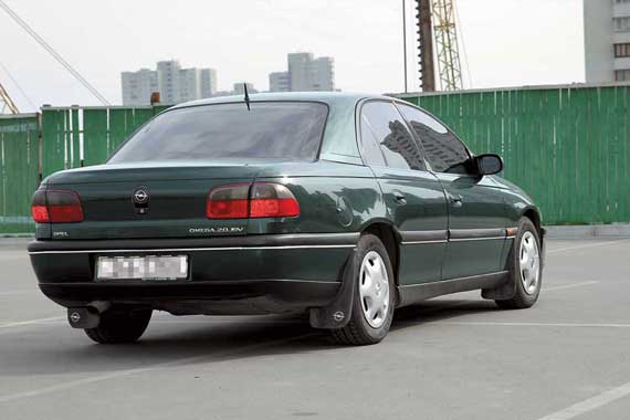 Opel Omega (B)