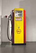 Ежегодно концерн Shell производит для Scuderia Ferrari более 200 тысяч литров топлива.