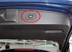 Крышка багажника в Accord Tourer получила сервопривод закрывания, который активируется нажатием кнопки.