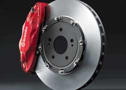 Для версии MR передние тормозные диски состоят из двух частей. Каждый из них легче стандартных на 1,3 кг. 
