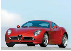 В конструкторском бюро итальянской Alfa Romeo готовят мощную модификацию суперкара 8C Competizione GTA. 