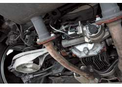 Система подруливания задних колес Super HICAS (High Capacity Actively Controlled Suspension) с гидравлическим управлением появилась на Nissan Skyline GTS в 1986 году. Теперь же 4WAS поворачивает колеса на угол до 1 градуса с помощью электрических актуаторов .
