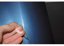 Химики разработали прозрачный эластичный лак-антигравий для защиты покрытия кузова от мелких повреждений. 
