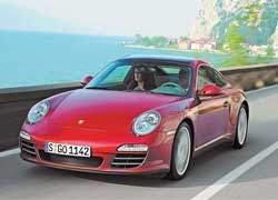 После премьеры обновленных версий Porsche Carrera и Carrera 4 штутгартская компания подготовила еще две новинки – 911 Targa 4 и Targa 4S.