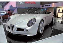 Alfa Romeo 8C Spider будет выпущен тиражом 500 экземпляров, квота для России – 10 авто.
