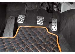 С такими ковриками впору снимать обувь перед посадкой в салон&hellip;